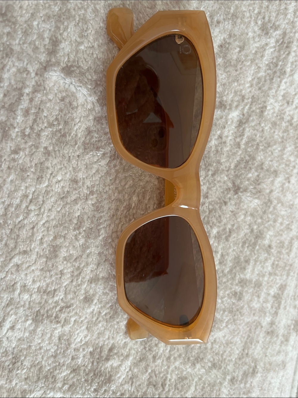 Amazon Brown/Tan Rectangular Women's Sunglasses